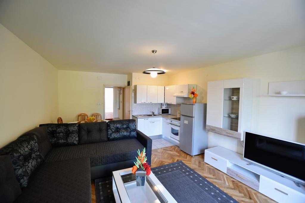 Apartments Dobranic Криквеница Екстериор снимка